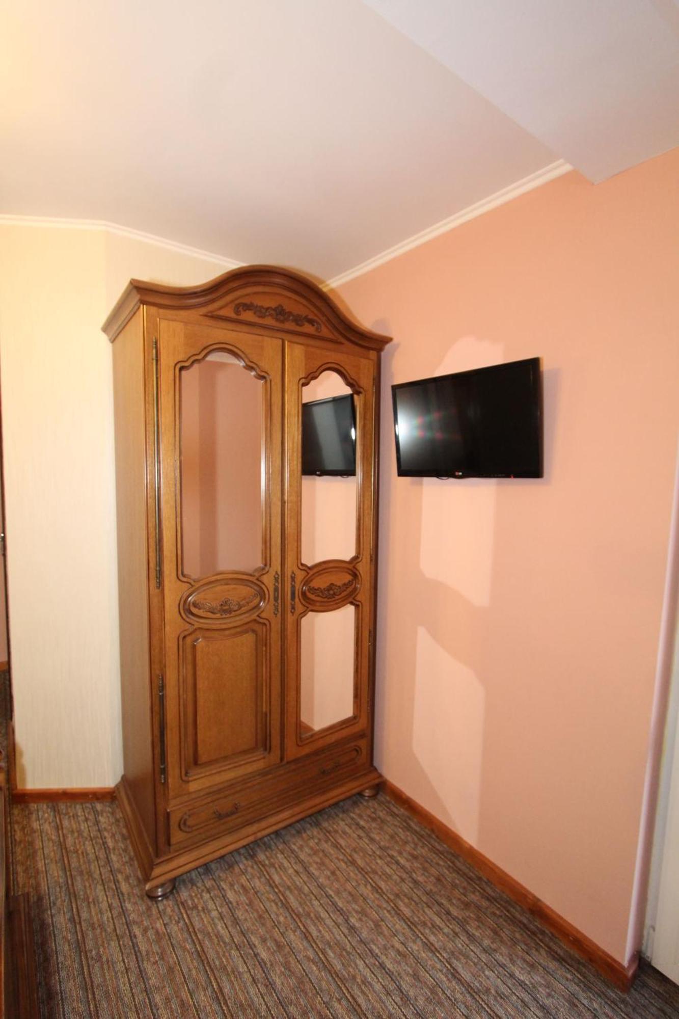 Затишний Міні-Готель "Rosky" Yasinya Room photo